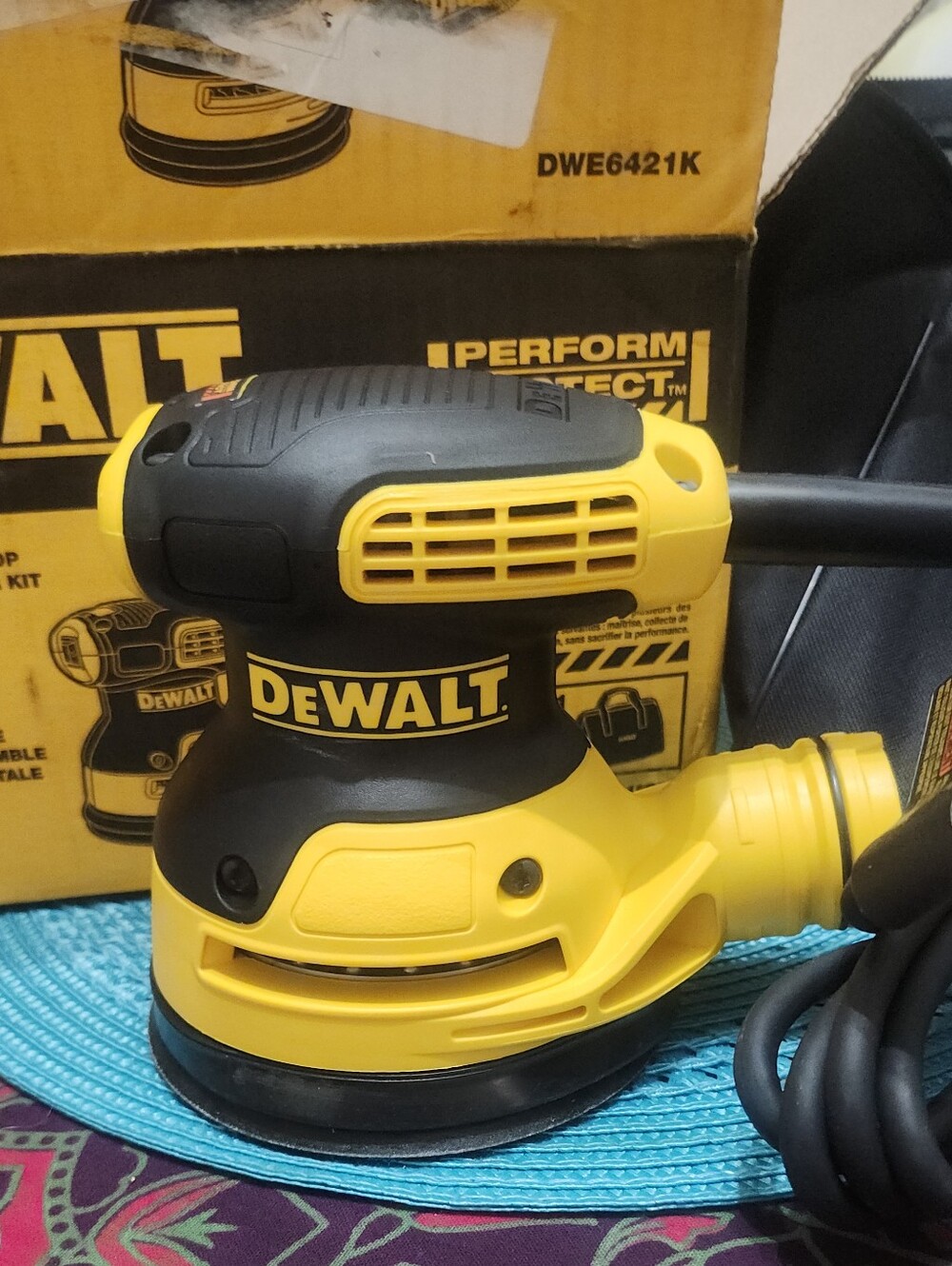 DeWALT Orbit Sander 5"
